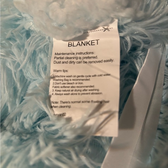 Throw - Picture 2 of 3